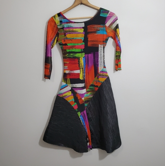 Viviana Gabeiras Colorful Abstract Dress - Picture 2 of 3